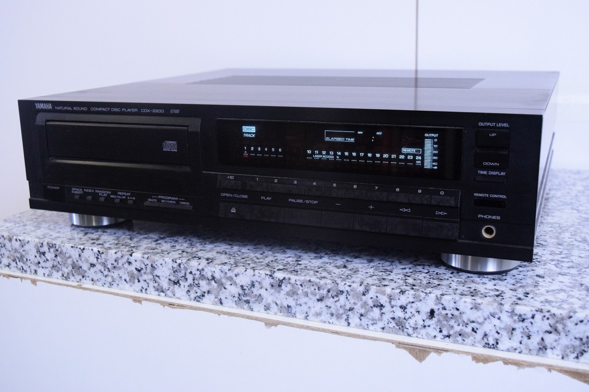 YAMAHA CDプレーヤー　CDX-2200